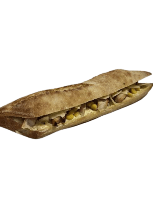 Λευκή μπαγέτα με κοτόπουλο, τυρί, μαρούλι, sauce caesars, παρμεζάνα και καλαμπόκι