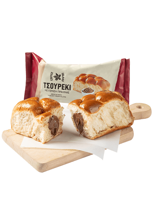 Τσουρέκι με γέμιση πραλίνα