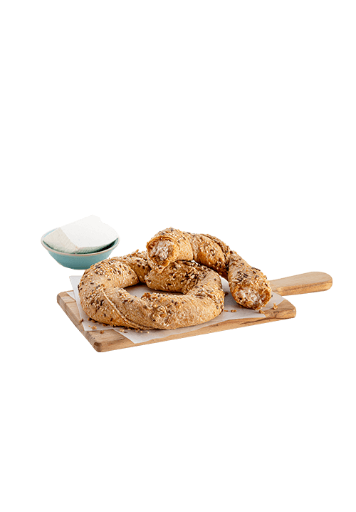 Wholegrain bagel with cream cheese and turkey