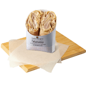 Αραβική πίτα με γαλοπούλα, τυρί edam και σαλάτα κηπουρού, για ένα νόστιμο και ελαφρύ σνακ.