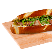 Pretzel ΖΕΟ με μορταδέλα Εν Ελλάδι, παρμεζάνα, pesto βασιλικού & φυστίκι Αιγίνης